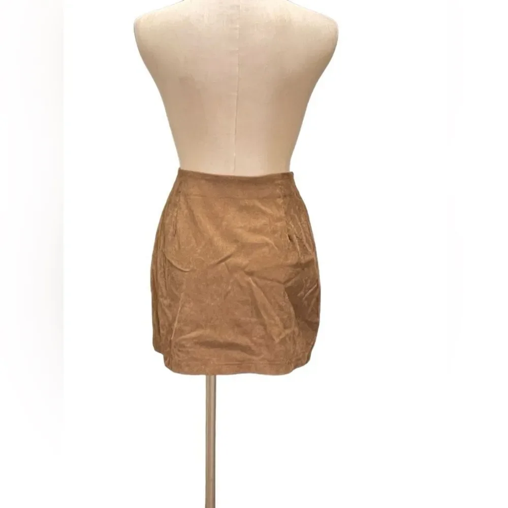 Trendy SHEIN Zip-Up Corduroy Skirt – Effortless Style Awaits